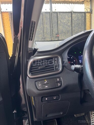 Kia Sorento-8