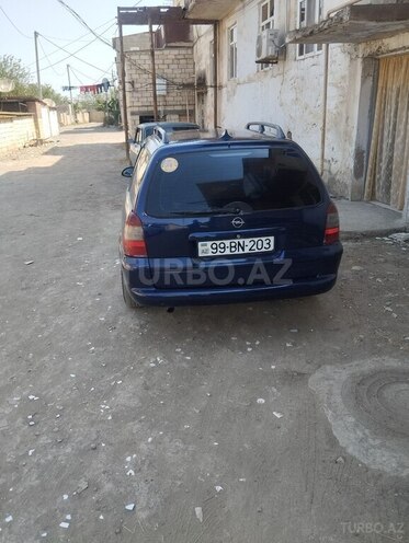 Opel Vectra-3