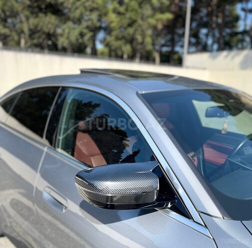 BMW i4-13