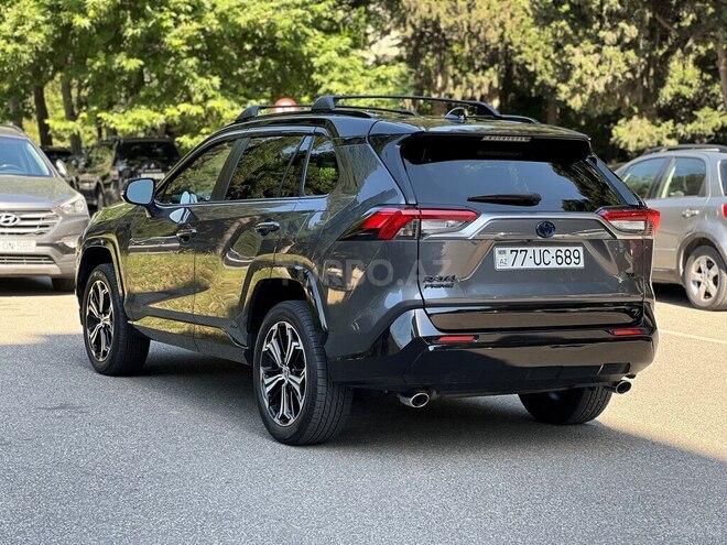 Toyota RAV4-4