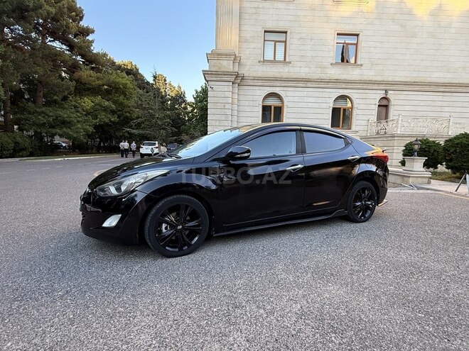 Hyundai Elantra-6