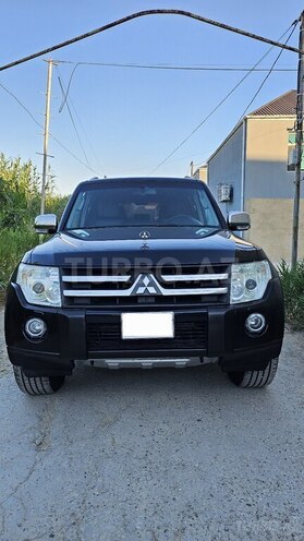 Mitsubishi Pajero-3