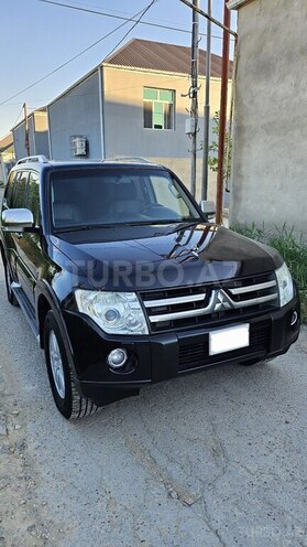Mitsubishi Pajero-5
