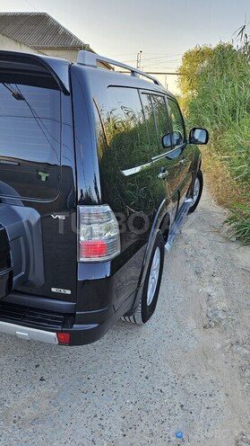 Mitsubishi Pajero-19