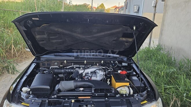 Mitsubishi Pajero-21