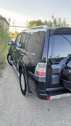 Mitsubishi Pajero-20