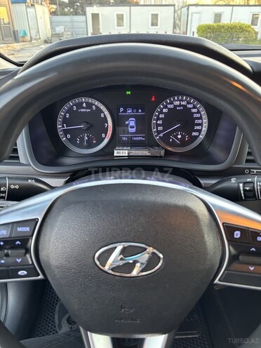 Hyundai Sonata-6
