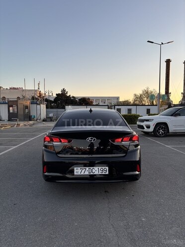 Hyundai Sonata-10