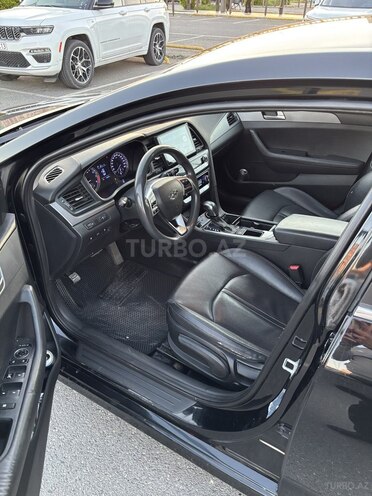 Hyundai Sonata-8