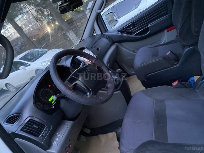 Hyundai H-1-6