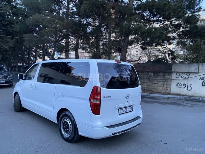 Hyundai H-1-17