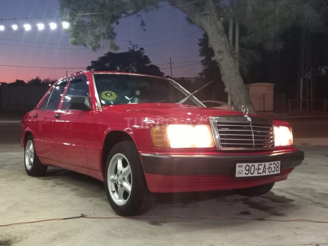 Mercedes 190-1