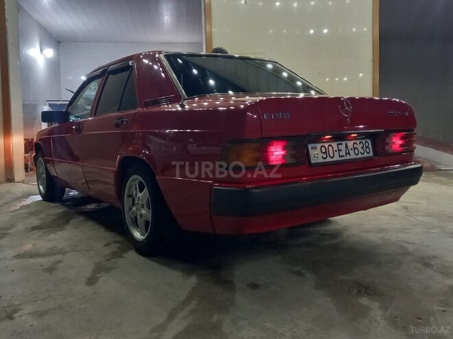 Mercedes 190-2