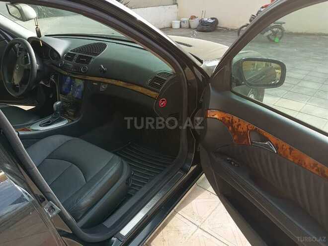 Mercedes E 220-12