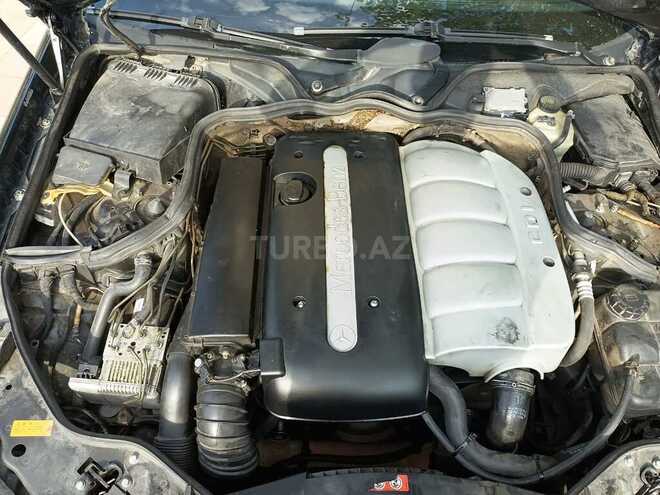 Mercedes E 220-2