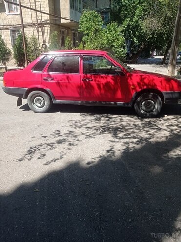 LADA (VAZ) 21099-4
