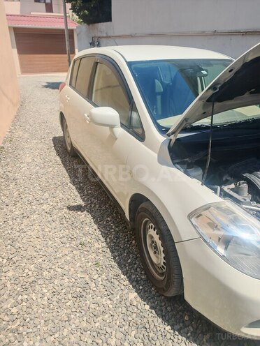 Nissan Tiida-3