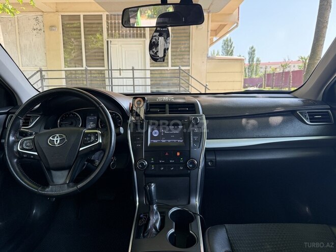 Toyota Camry-8