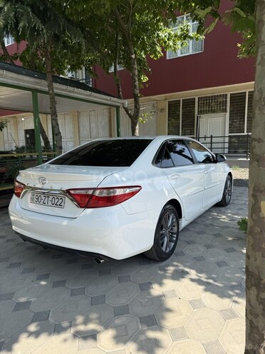 Toyota Camry-5