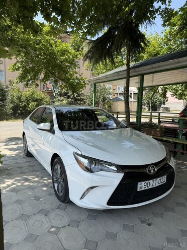 Toyota Camry-3