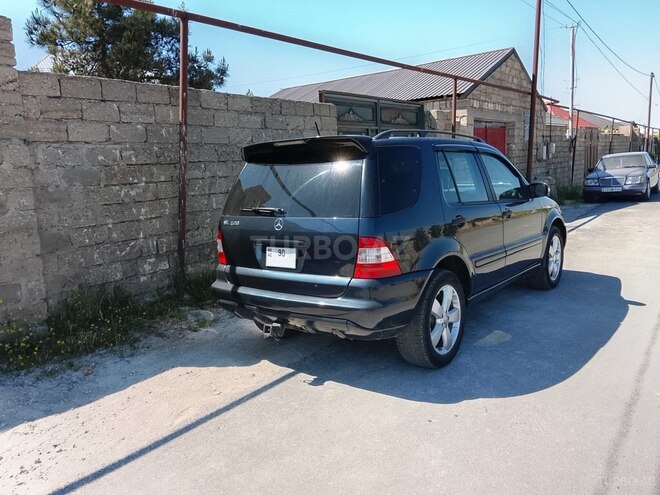 Mercedes ML 320-9