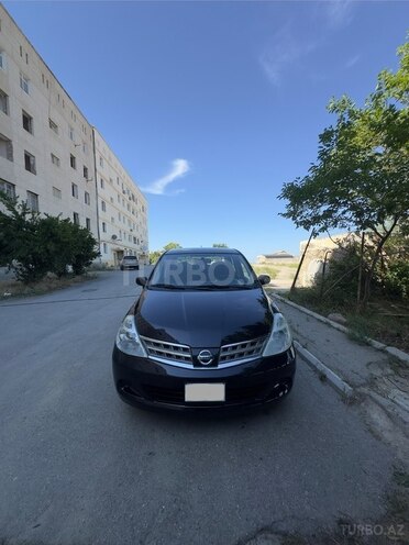 Nissan Tiida-2