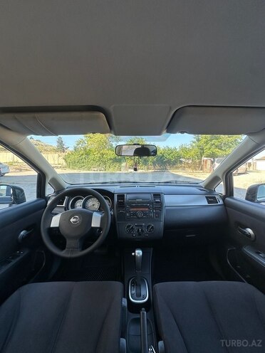 Nissan Tiida-7