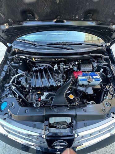 Nissan Tiida-9