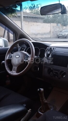 Nissan Tiida-3