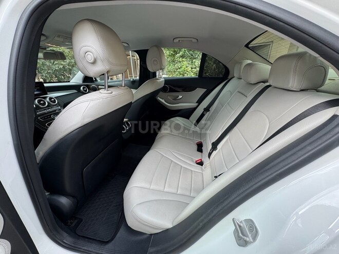 Mercedes C 300-12