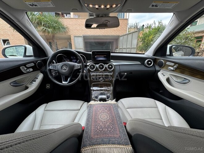 Mercedes C 300-9