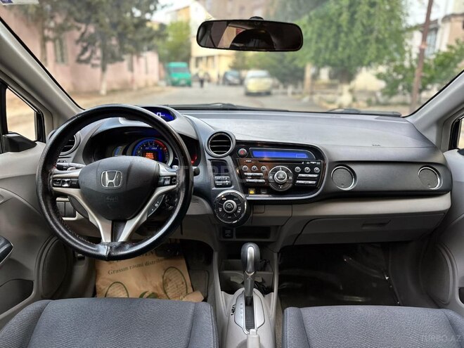 Honda Insight-7