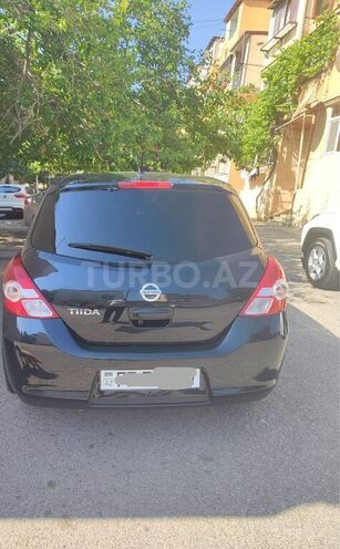 Nissan Tiida-2