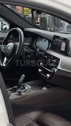 BMW 523d-13