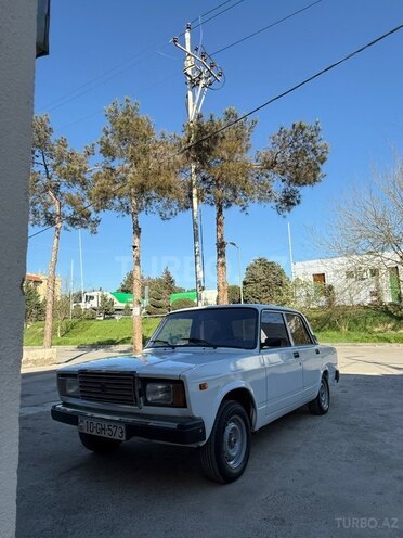 LADA (VAZ) 2107-2
