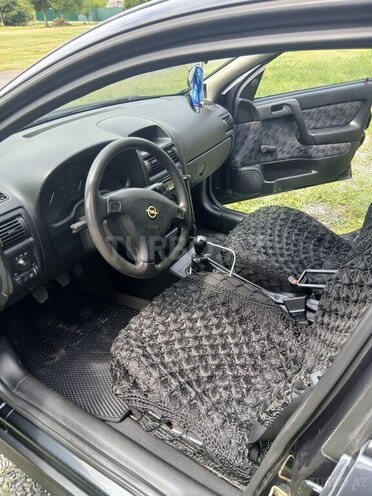 Opel Astra-10