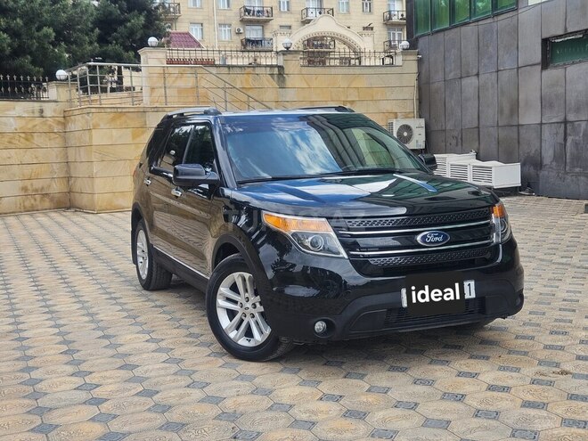 Ford Explorer-1