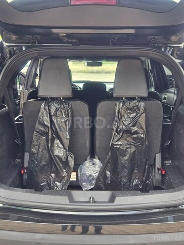 Ford Explorer-10