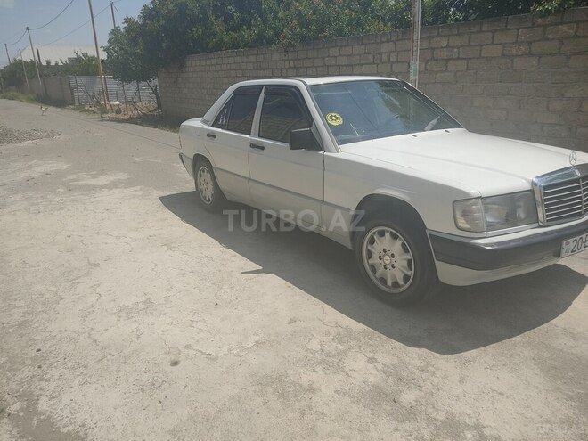 Mercedes 190-4
