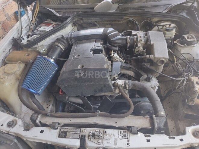 Mercedes 190-12