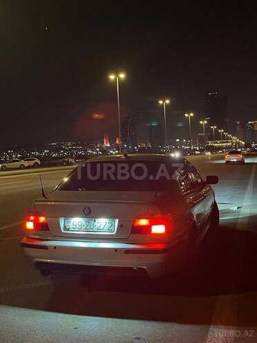 BMW 523-8