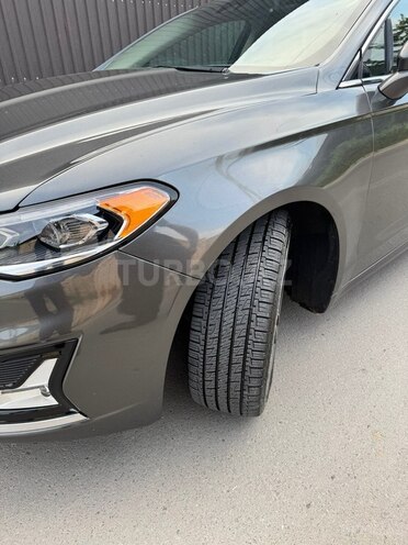 Ford Fusion (North America)-20