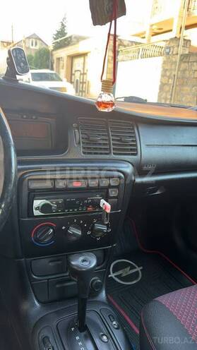 Opel Vectra-5