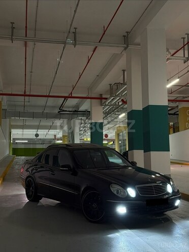 Mercedes E 240-6