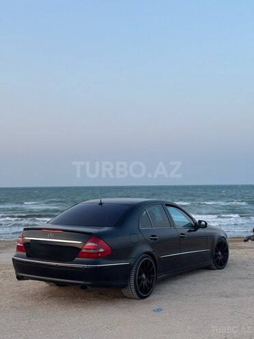 Mercedes E 240-2
