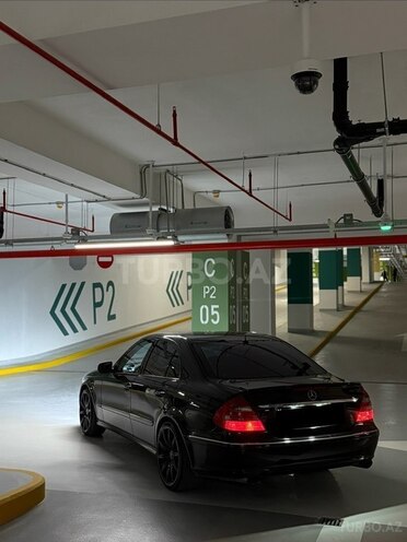 Mercedes E 240-5