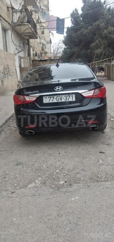 Hyundai Sonata-4