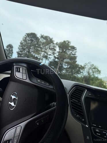 Hyundai Santa Fe-6