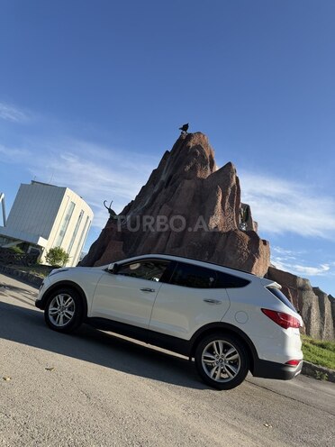 Hyundai Santa Fe-5
