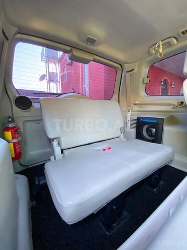 Mitsubishi Pajero-16